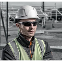 Lunettes de sécurité I-WORKS avec branches flexibles noire et grise en polycarbonate, solaire